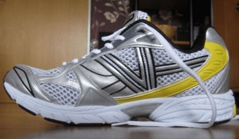 Price sports shoes