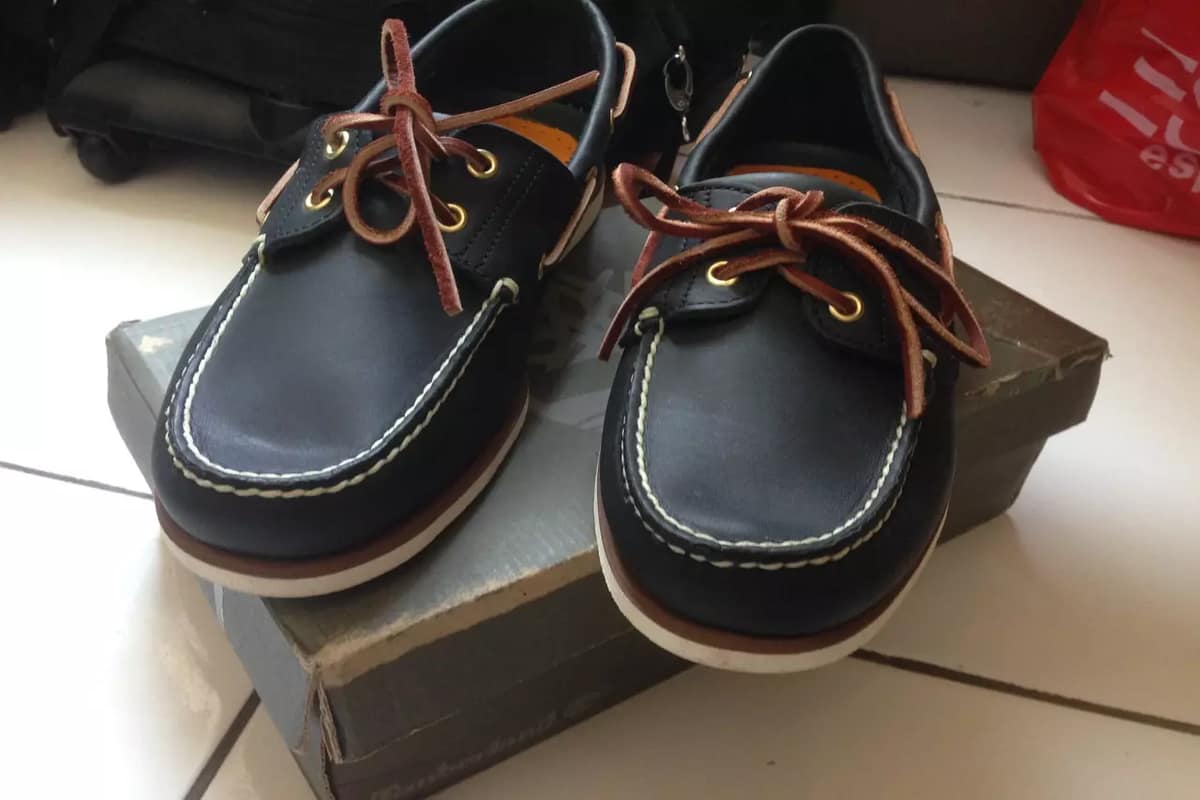 Introducing women’s leather boat shoes