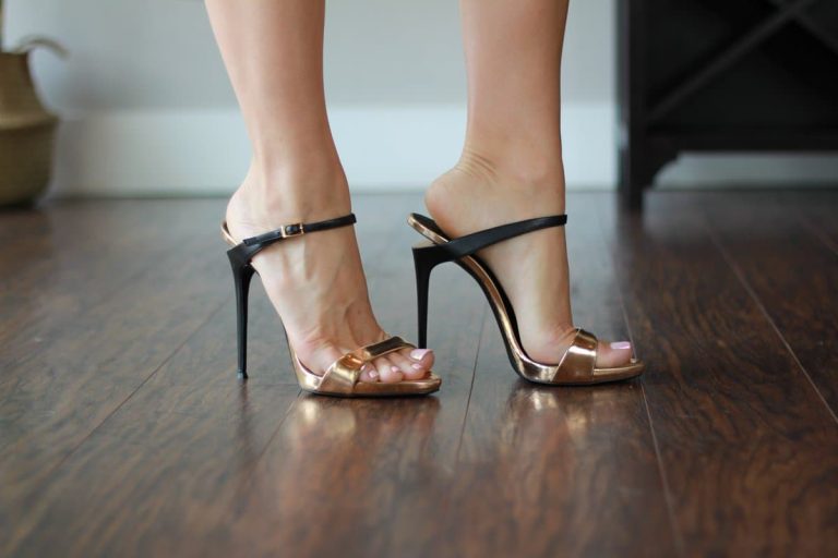 Gorgeous black sandals