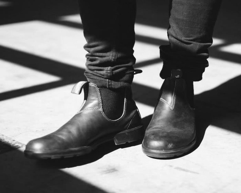 Black chelsea boots men