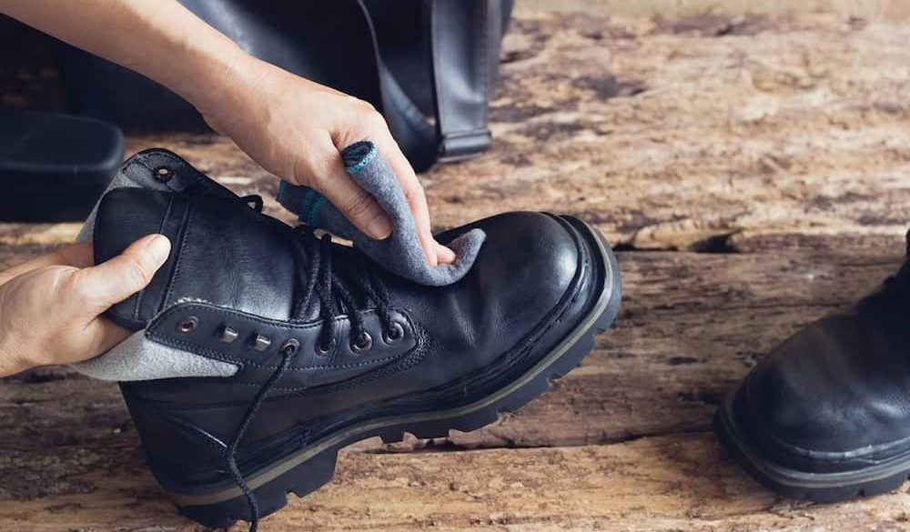 how to clean leather shoes without polish