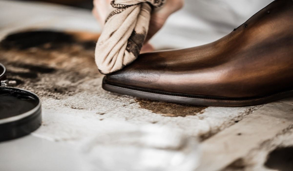  how to soften old leather shoes + restore 