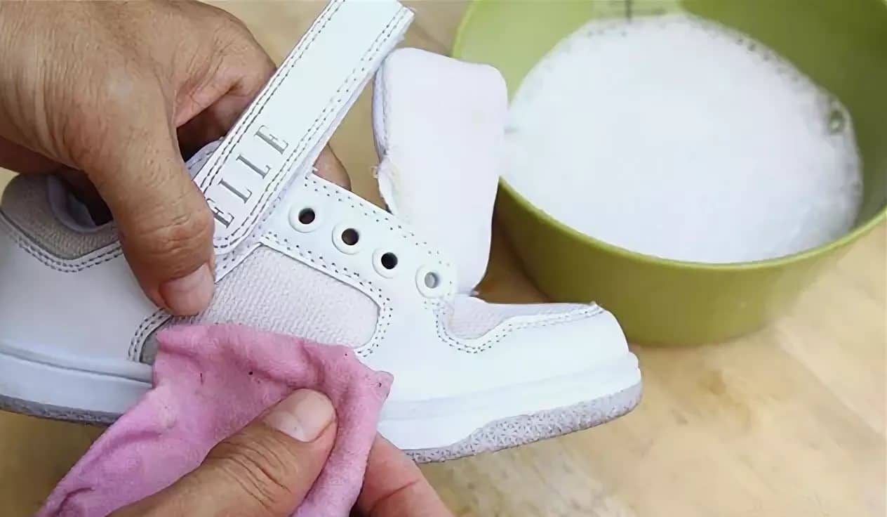  How To Clean White Leather Shoes with Bleach 