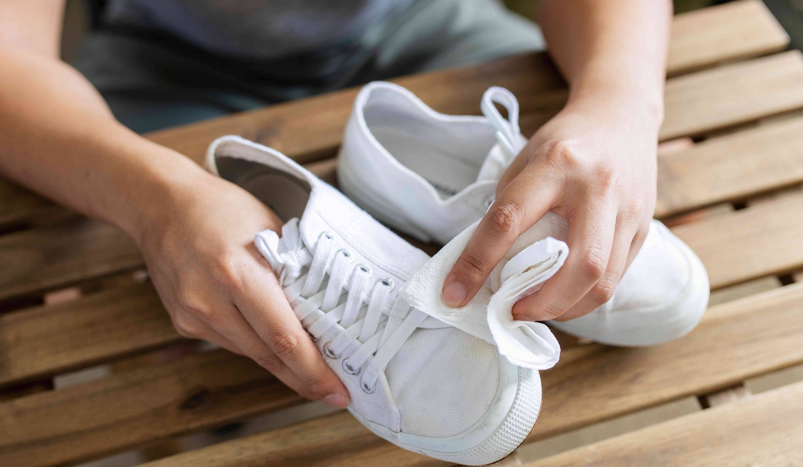  How To Clean White Leather Shoes with Bleach 