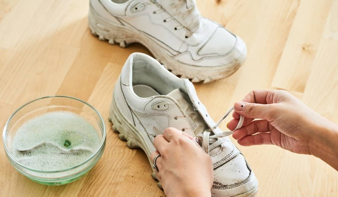  How To Clean White Leather Shoes with Bleach 