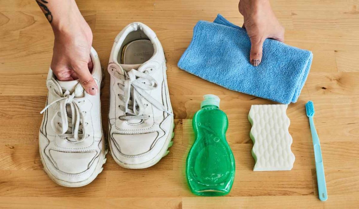 how to clean leather tennis shoes