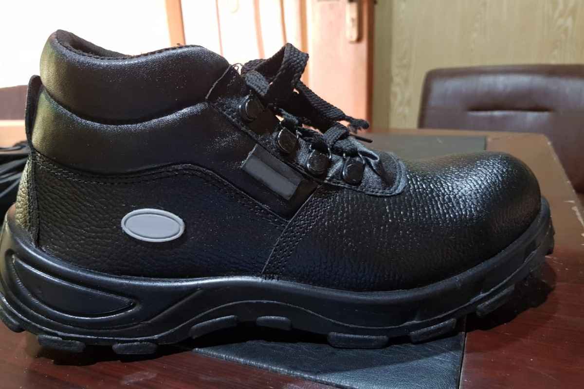  Buy And Price Work Safety Toe Shoes 