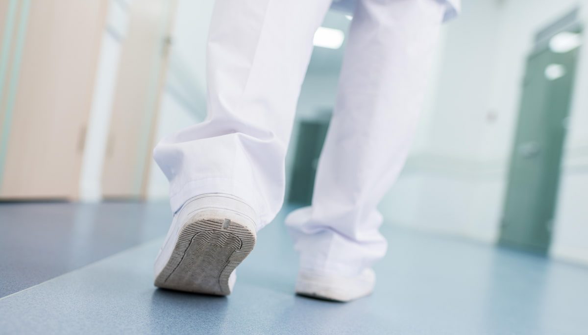  clog shoes nurses wear to stand all day 