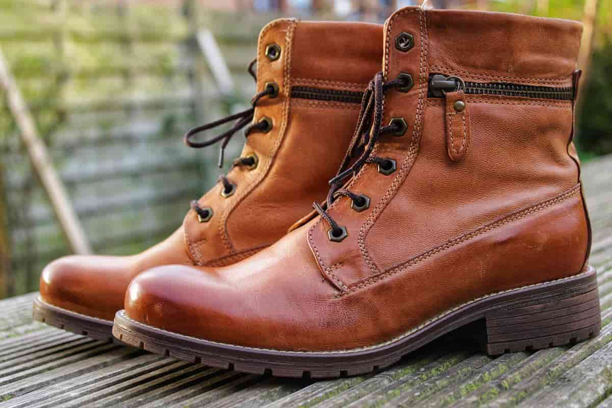  Best leather Shoes for men and women| great price 