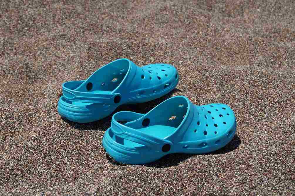  Best Crocs Shoes Purchase Price + Quality Test 