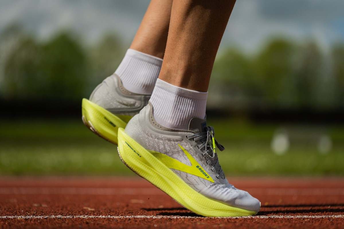  Buy The Best Types of Sports shoes At a Cheap Price 