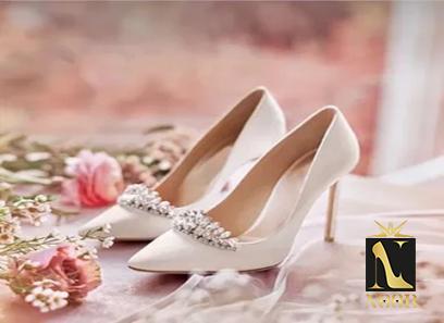 Purchase and today price of shoes for girls white