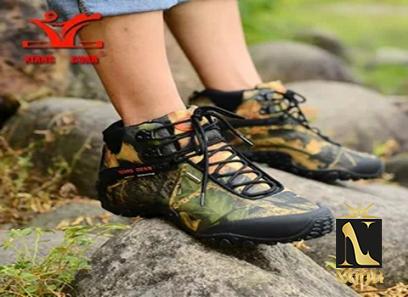hiking boots shoes women with complete explanations and familiarization